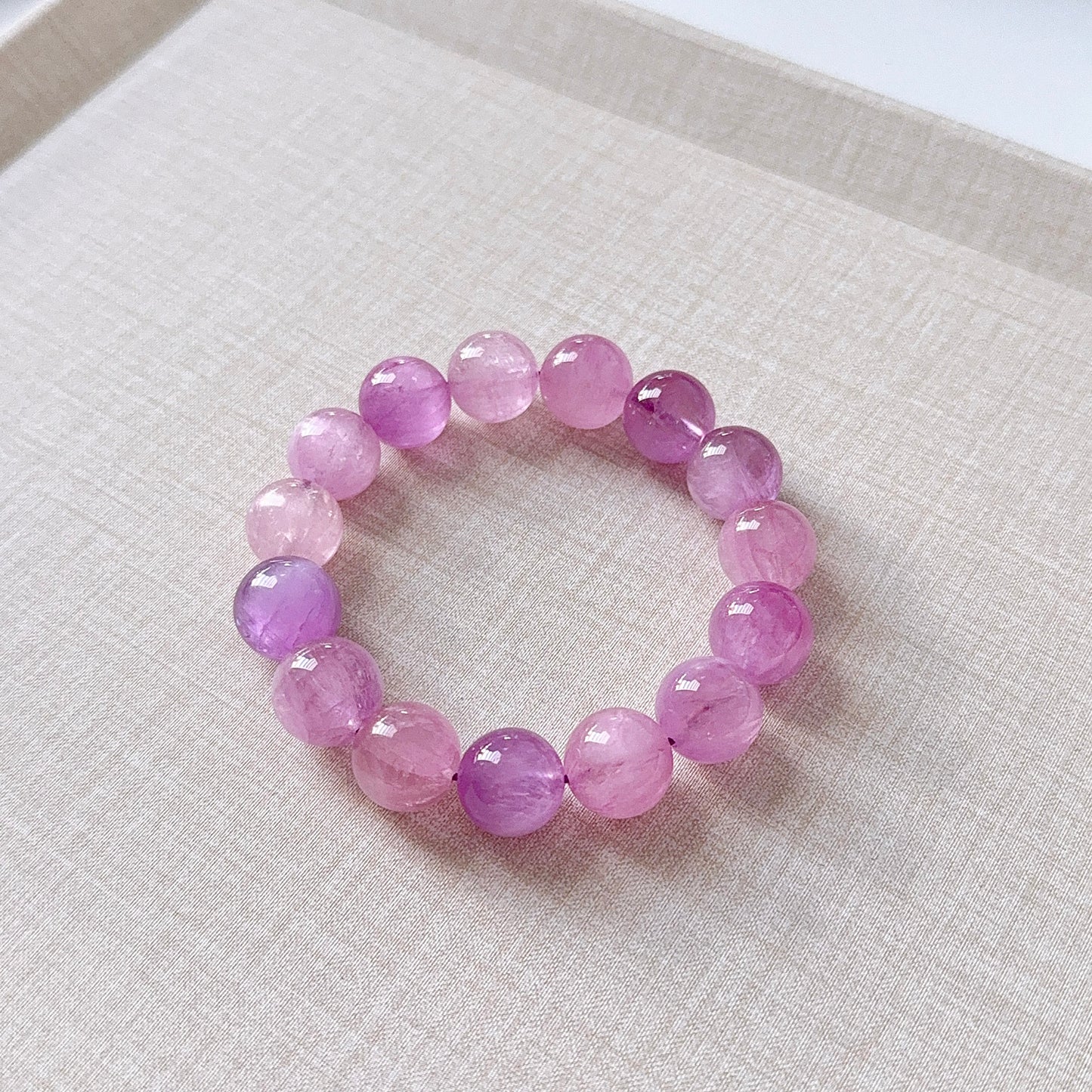 Ultra High Quality Gemmy Pinky Purple CatEye Kunzite 14.5mm Beaded Bracelet