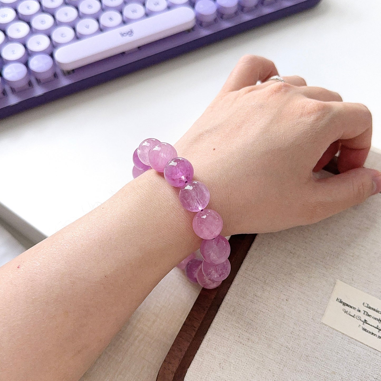 Ultra High Quality Gemmy Pinky Purple CatEye Kunzite 14.5mm Beaded Bracelet