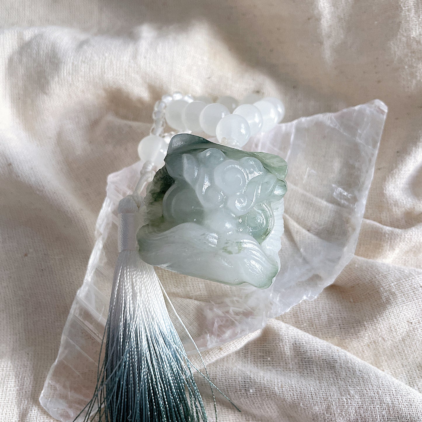 天山翡翠 格朗卡其晶翡翠 獅子雕塑 天山翠